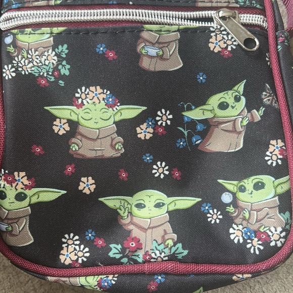 🆕Loungefly Star Wars Baby Yoda Floral Crossbody Bag - Picture 4 of 9